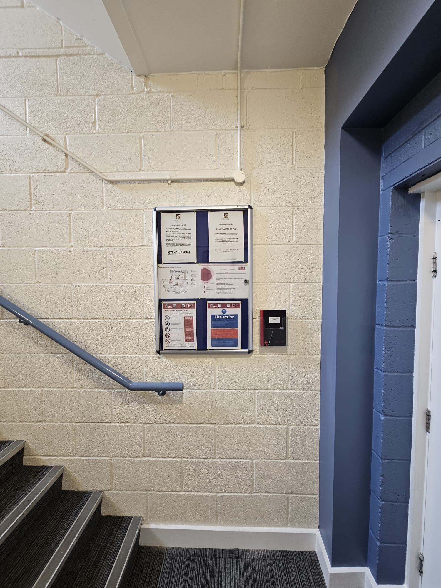 Landings & Communal Notices