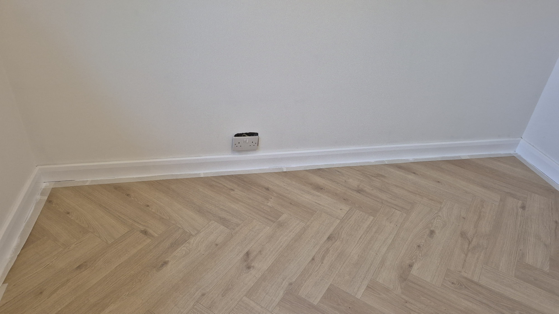 Finished Floor & Skirting Detail